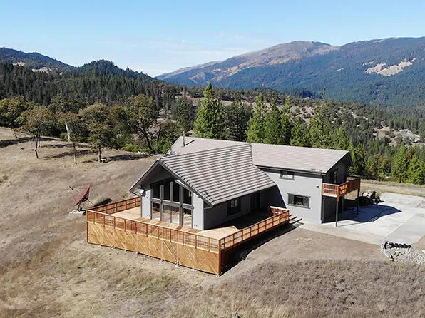 1500 Deep Hollow Rd, Ruth, CA 95526