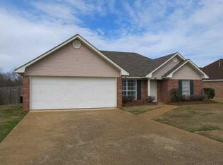 233 Shadow Creek Dr, Florence, MS 39073