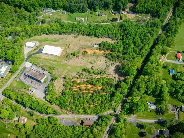 1216 W Shipley Ferry Rd, Kingsport, TN 37663