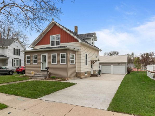 326 E Sullivan St, Ripon, WI 54971