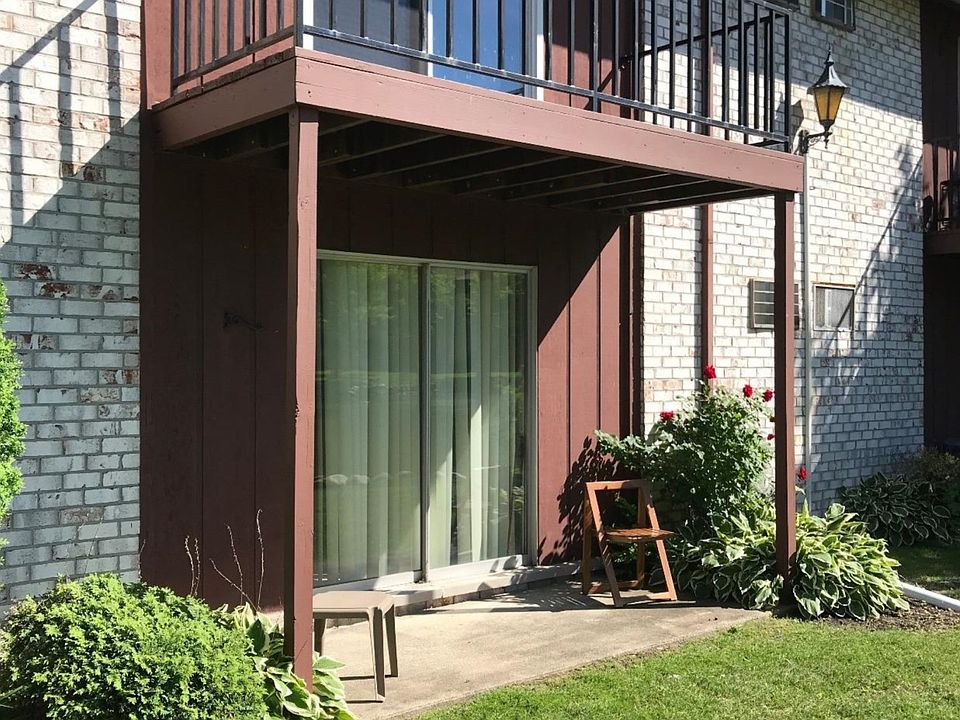 1st image of 7375 S Woodview St #2