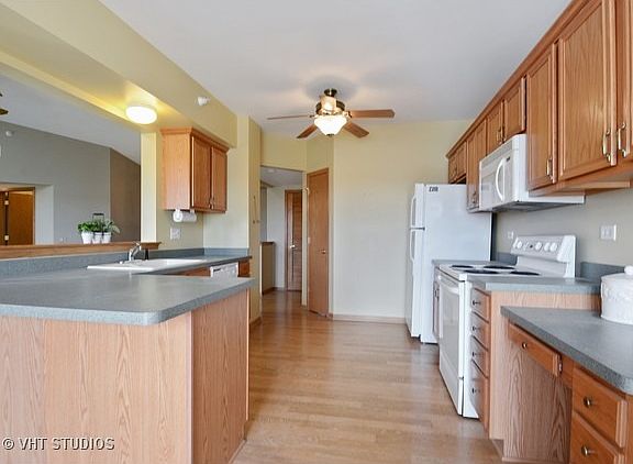 2nd image of 6743 S Pointe Dr Unit 3C