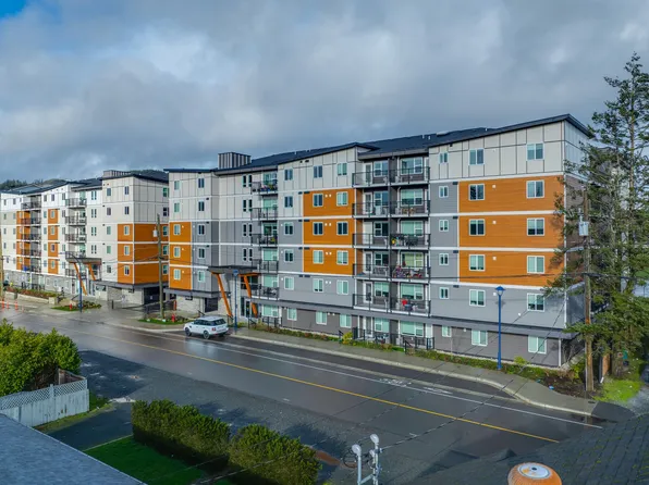 Braywood Place Apartments, 968 Bray Ave, Langford, BC V9B 6Z3