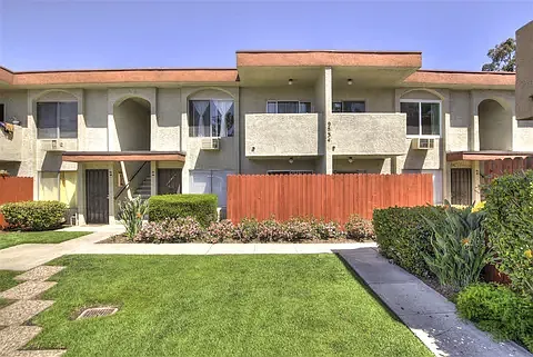 9522 Carroll Canyon Rd — Photo 8