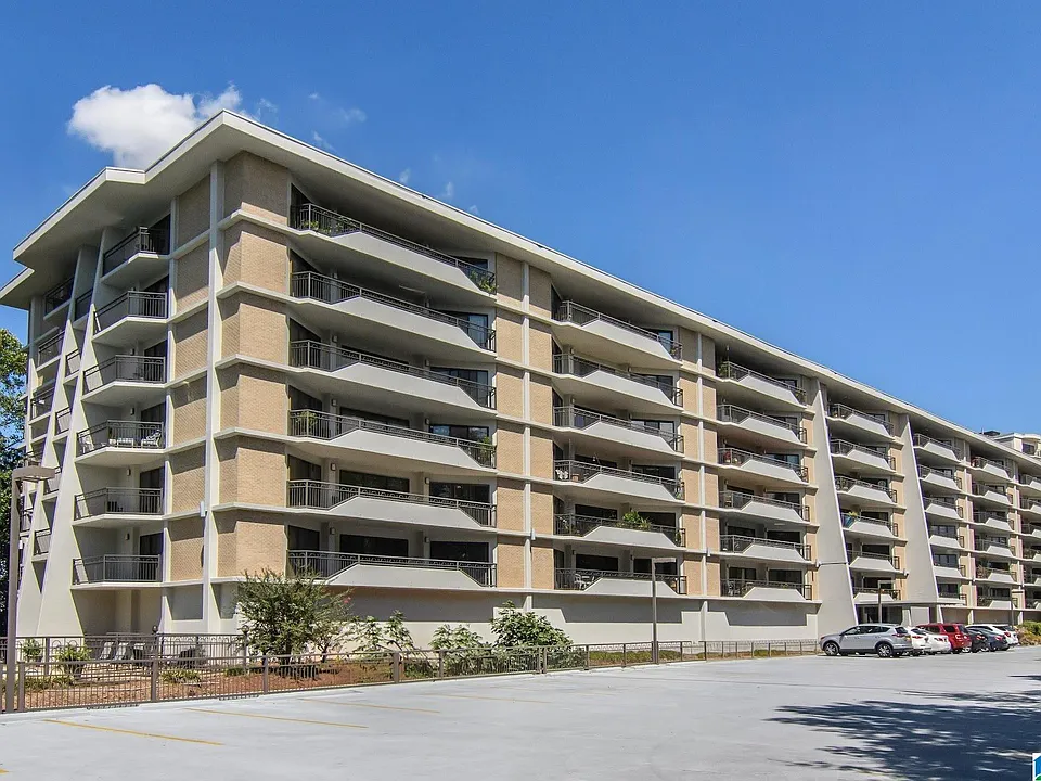 1120 Beacon Pkwy E #408