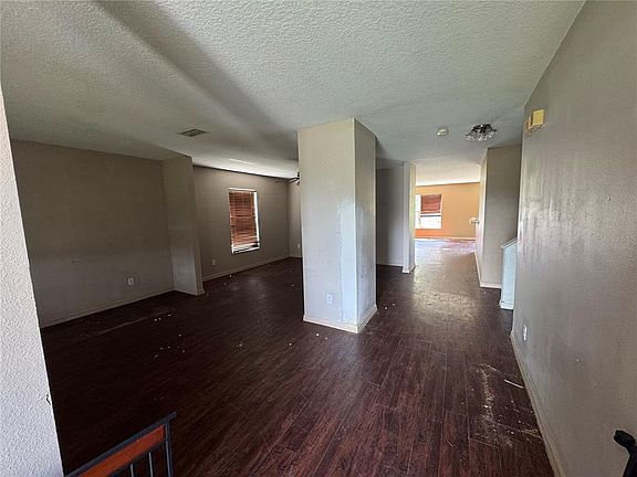 2nd image of 430 SOUTHRIDGE ROAD