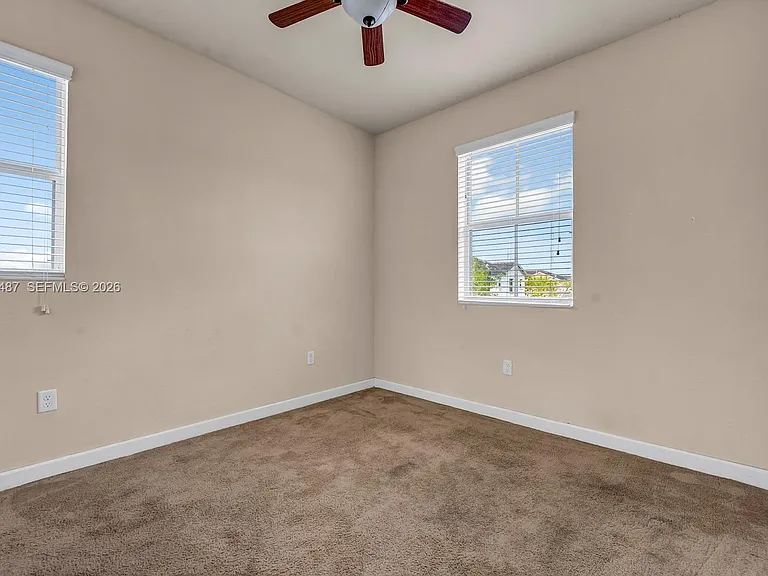 134 SE 28th Ter #20 — Photo 16