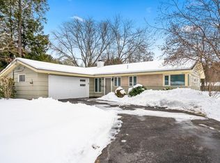 8 Nadine Rd, Framingham, MA 01701