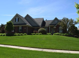 8839 Newport Dr, White Lake, MI