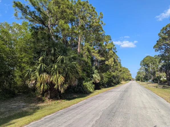 Ac-135 97 Road N, West Palm Beach, FL 33412