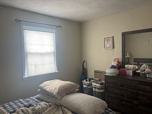 3rd image of 76 Lorchris St APT 5