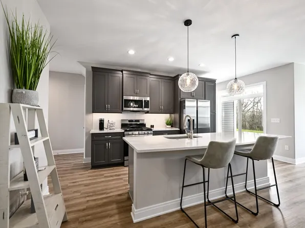 405 Falcon Ridge DRIVE #26, Burlington, WI 53105