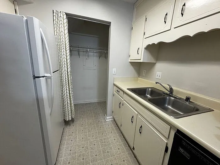 1775 Jeff Rd NW #B — Photo 7
