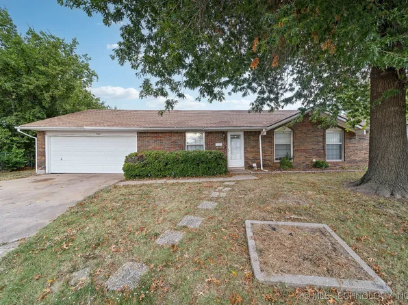 9127 E 48th St, Tulsa, OK 74145