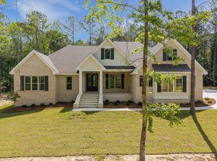 8 Shadow Ridge Dr, Laurel, MS 39443