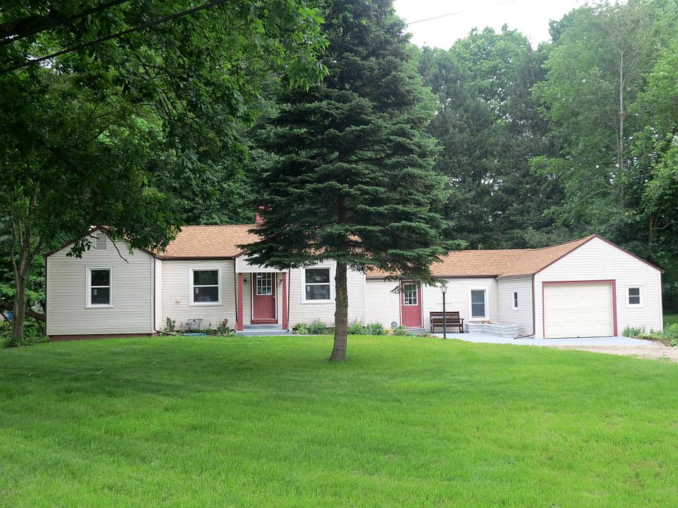1st image of 1327 E Empire Ave
