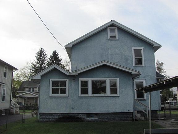5th image of 713 Elm St
