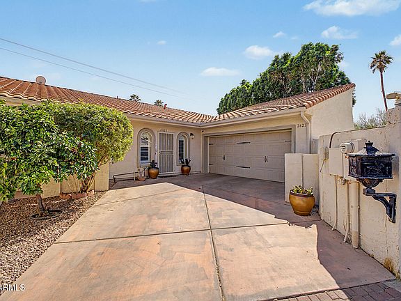 3rd image of 2623 E ROMA Avenue
