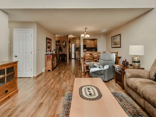 352 Lamplighter Ln, Great Falls, MT 59405