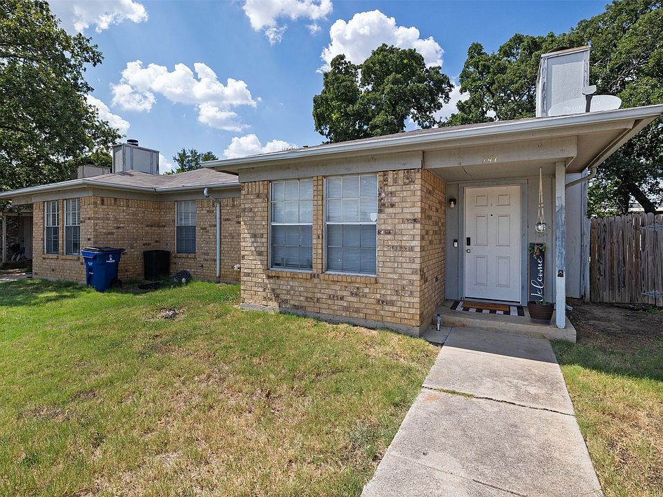 1st image of 741 Woodland Ct