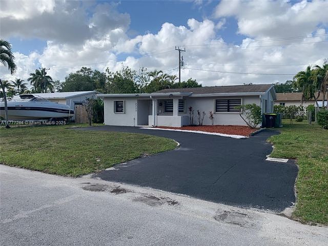 1st image of 2733 SW 46th Ct #2733