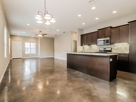 5th image of 3185 Whispering Trails Ave