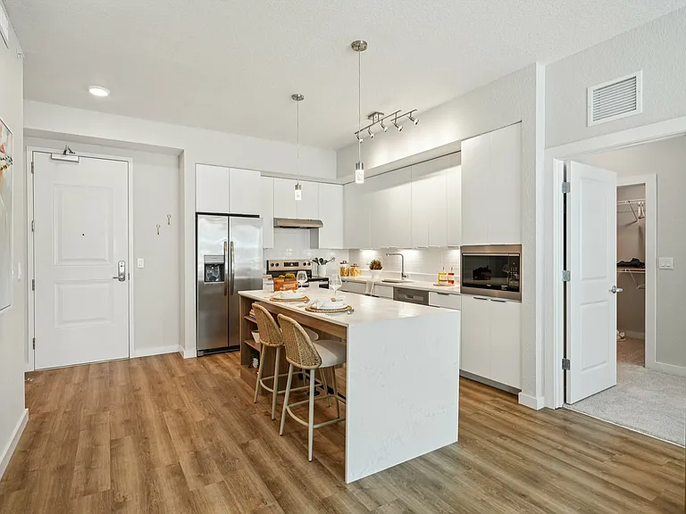 Marina Club Apartment homes — Photo 8