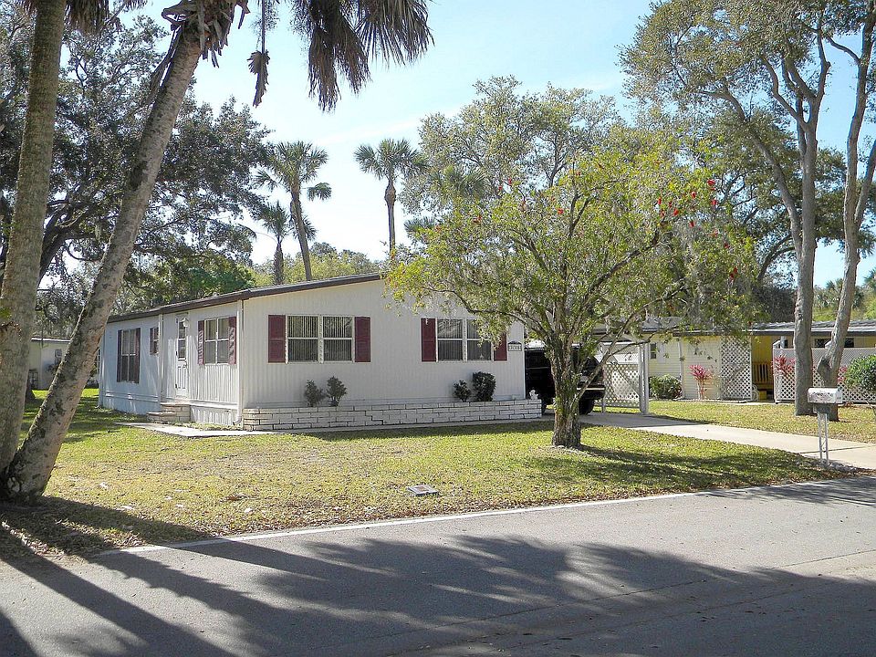 Large Oaks Parklike Setting