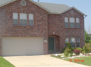 216 Sunset Oaks Dr, Fort Worth, TX 76112