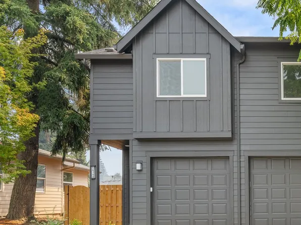 14146 Holcomb Blvd, Oregon City, OR 97045