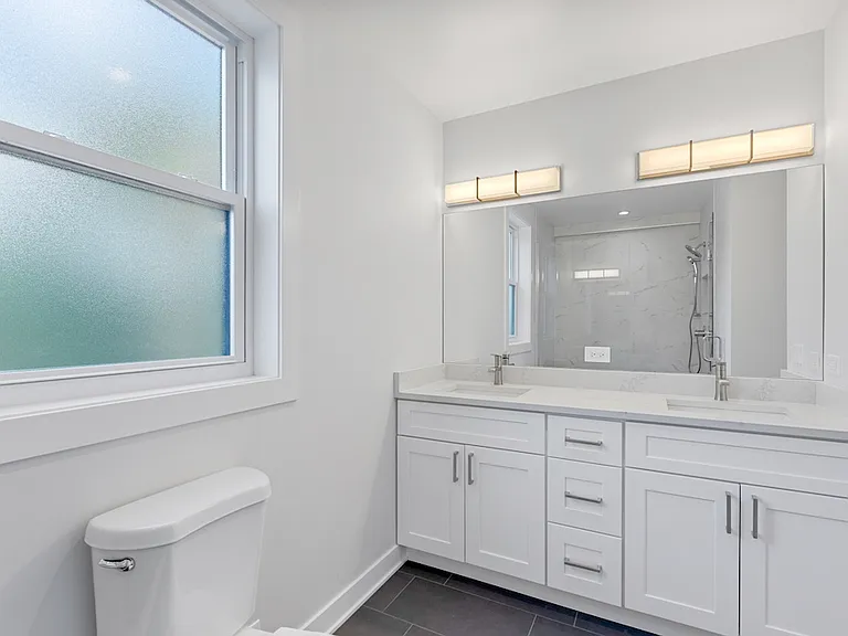 6423 N Washtenaw Ave #4 — Photo 14