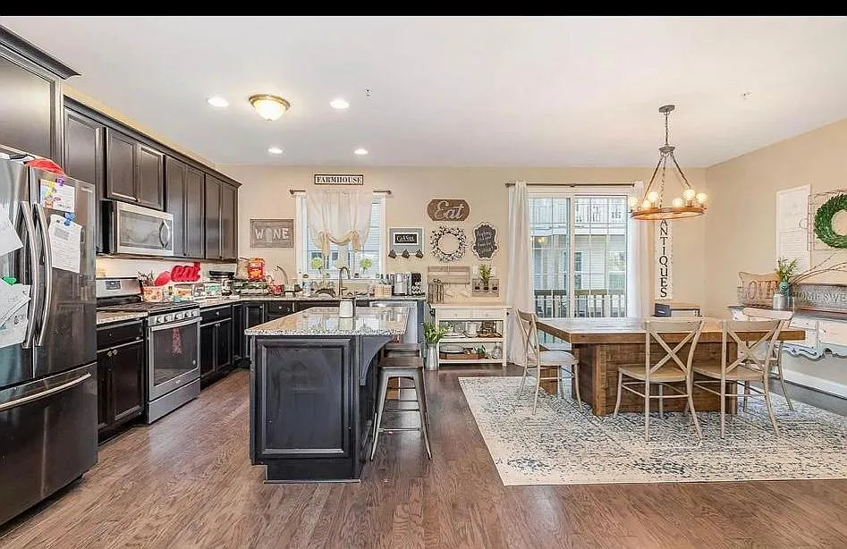 3276 Katie Way — Photo 4
