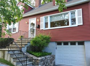 19 Iroquois Rd, Ossining, NY 10562