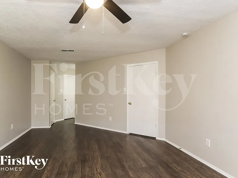 3818 Rosemont Dr — Photo 9