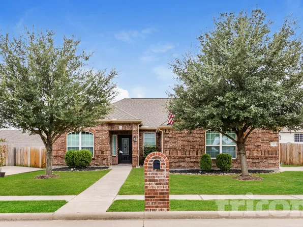 616 Meadow Springs Dr, Glenn Heights, TX 75154
