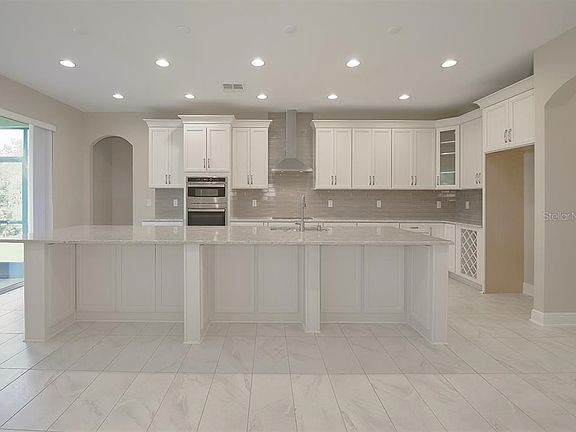 4th image of 32604 Silvercreek Way