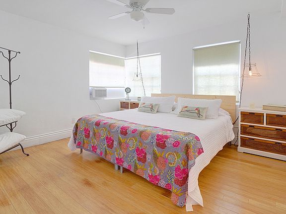 King-Size Bedroom