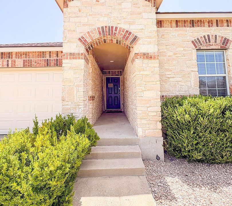 2nd image of 1313 Daffodil Dr