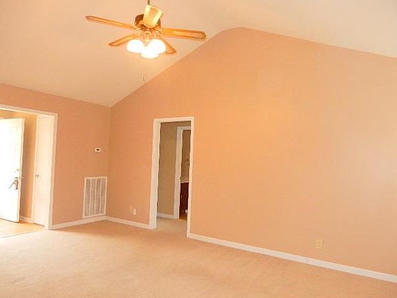 4th image of 1176 Woodbridge Dr