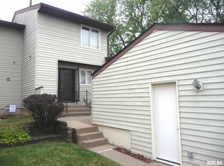 3792 Cedarwood Ct, Bettendorf, IA