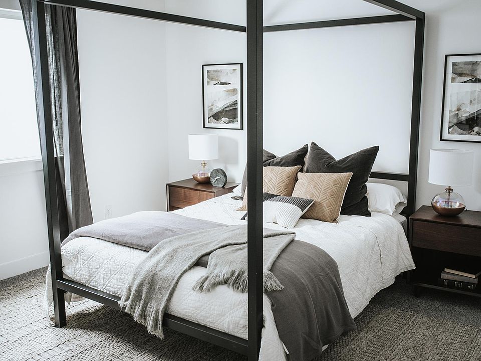 1st image of 987 Coral Charm Way