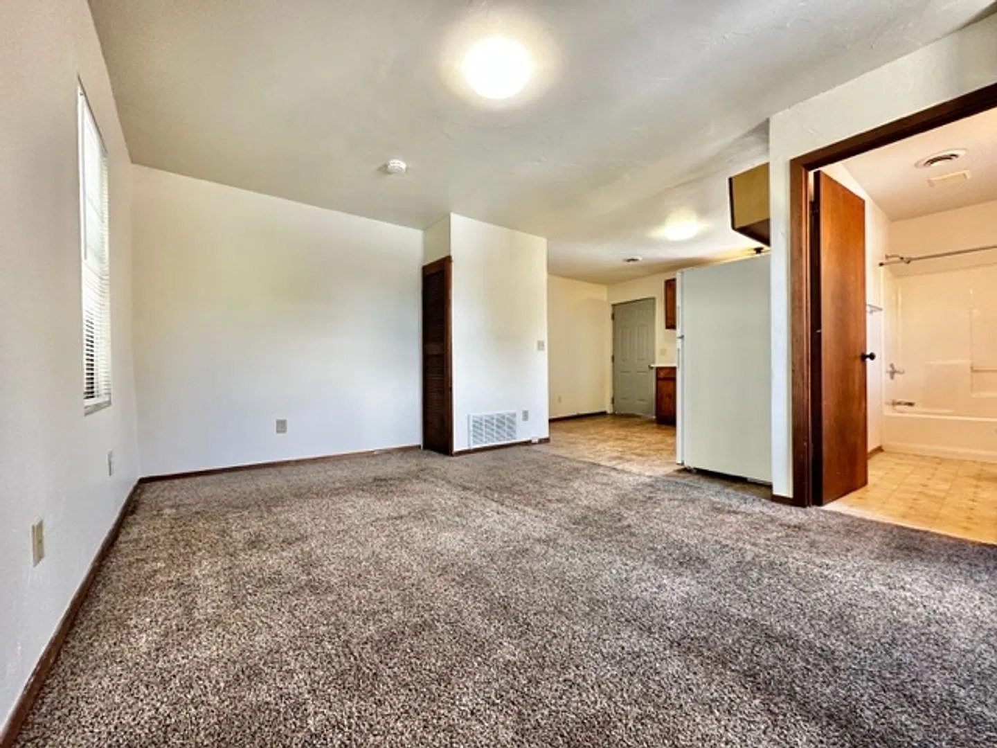 900 S Oakland Duplex — Photo 2
