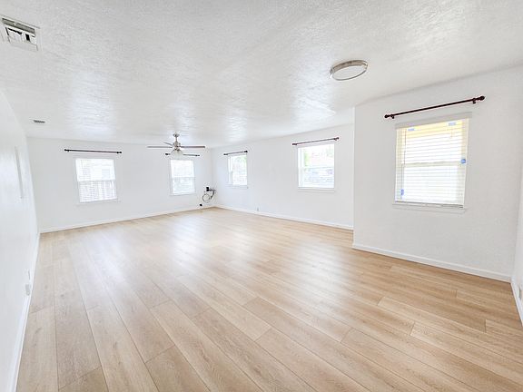 5th image of 7140 Chris Ave