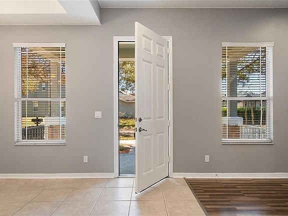 5th image of 13118 Sunkiss Loop