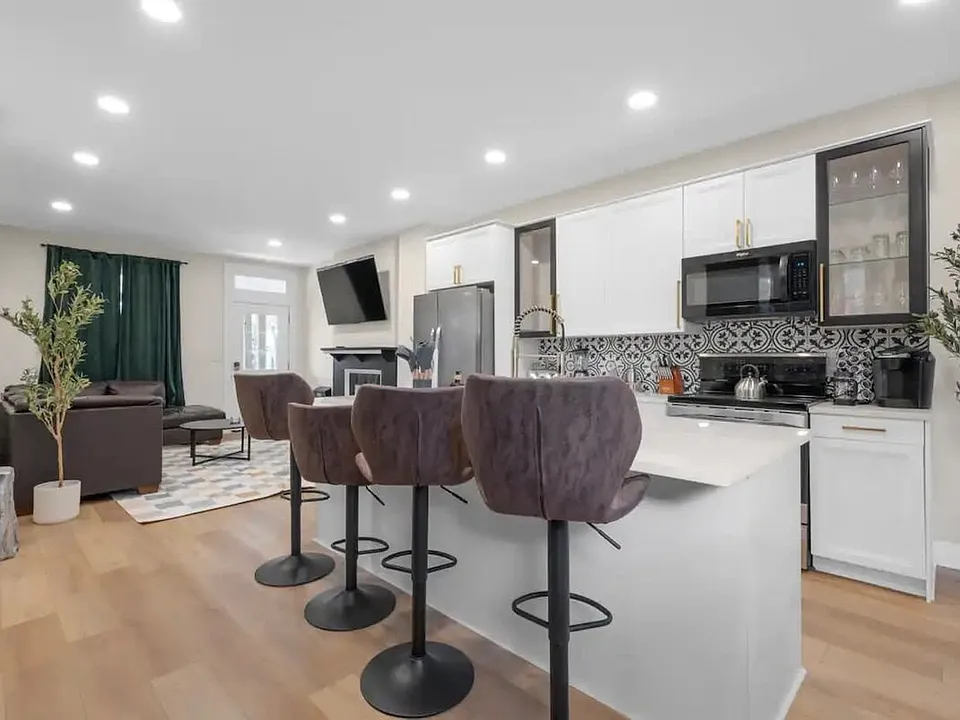 2552 Glenmawr Ave #ID1407028P