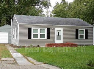 2112 W 69th St, Davenport, IA 52806