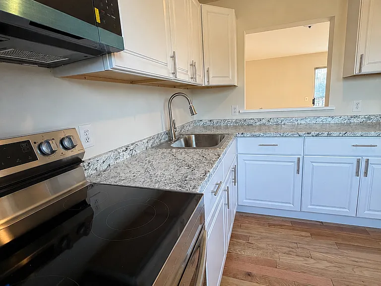 502 Harbor View Ct — Photo 6