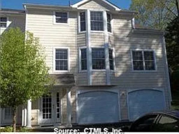 3 Parkwoods Dr