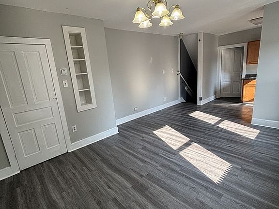 4th image of 1717-1715 W Market St #1717-2