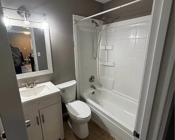 109 Redwood Rd — Photo 6